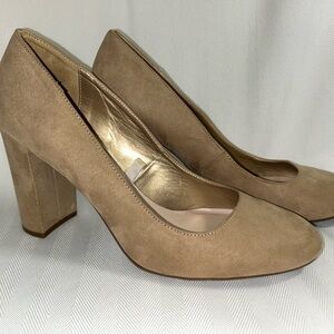 Libby Edelman Jenna Suede Tan Chunky Heel Shoes Women’s Size 11